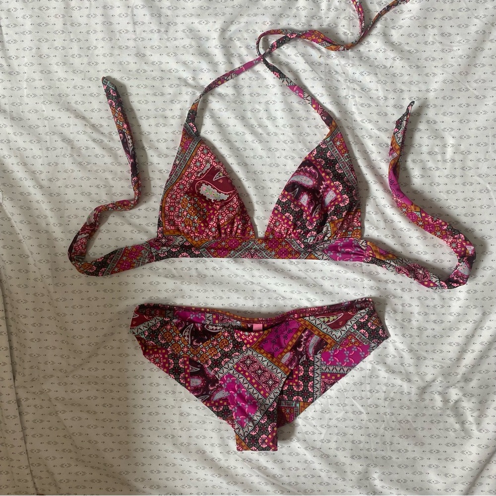 Victoria’s Secret Bikini in pink paisley M/S
